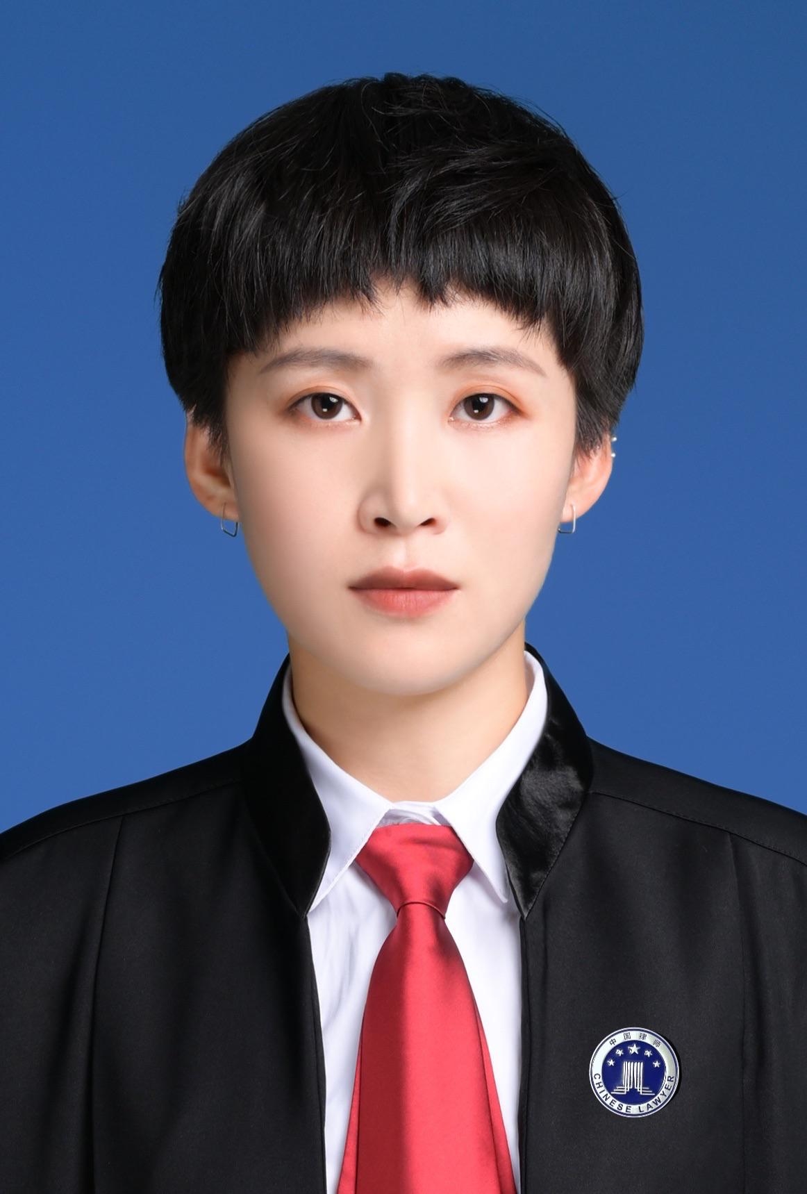 董静静